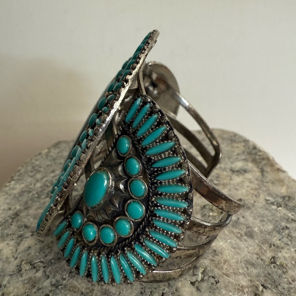 Rare Large Vintage Faux Turquoise Silver Tone Cuff Bracelet - Picture 6 of 12